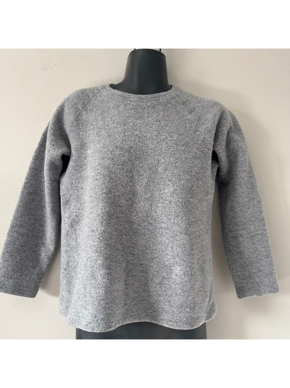 Wings + Horns Canada Light Gray Crew Neck Sweater Wool Bend SZ M